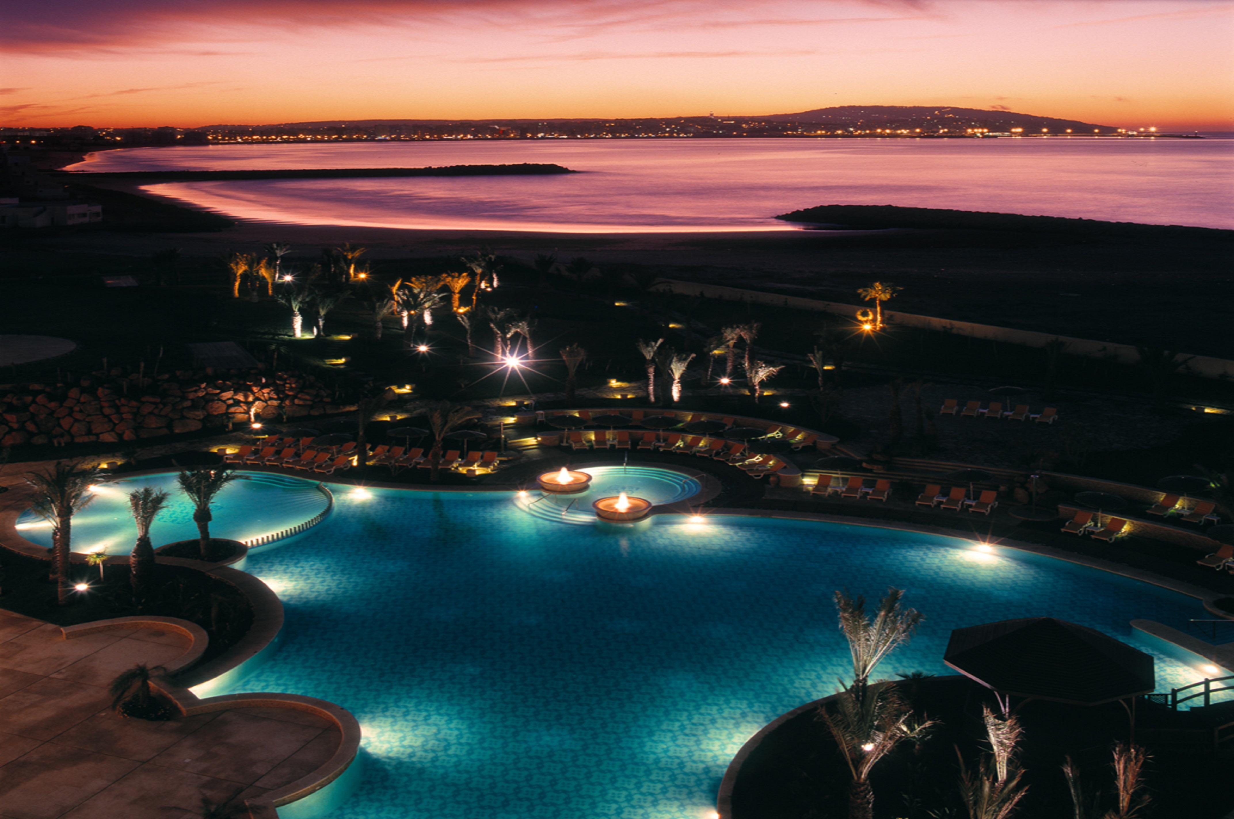 Moevenpick Hotel & Casino Malabata Tanger Екстериор снимка The Atlantis Paradise Island resort