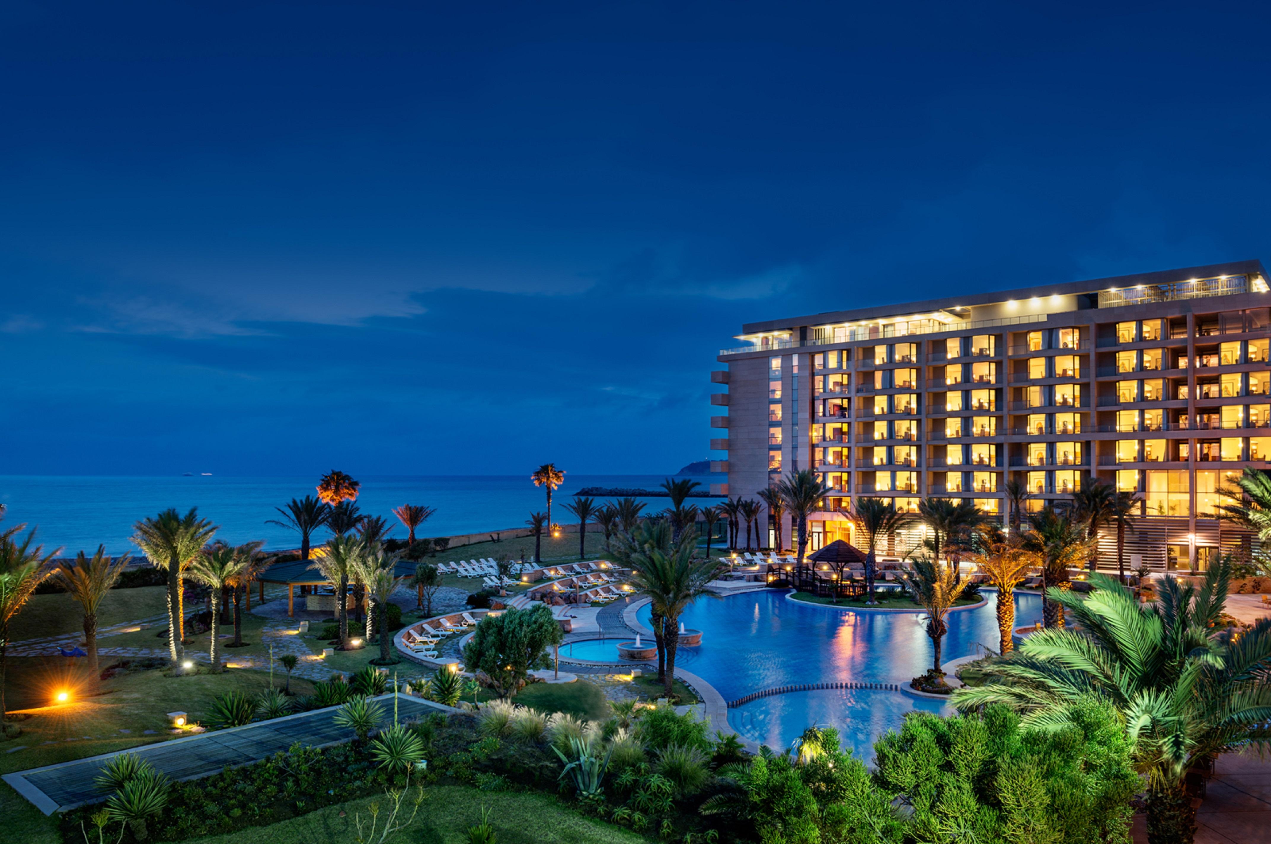 Moevenpick Hotel & Casino Malabata Tanger Екстериор снимка Hilton Phuket Resort and Spa
