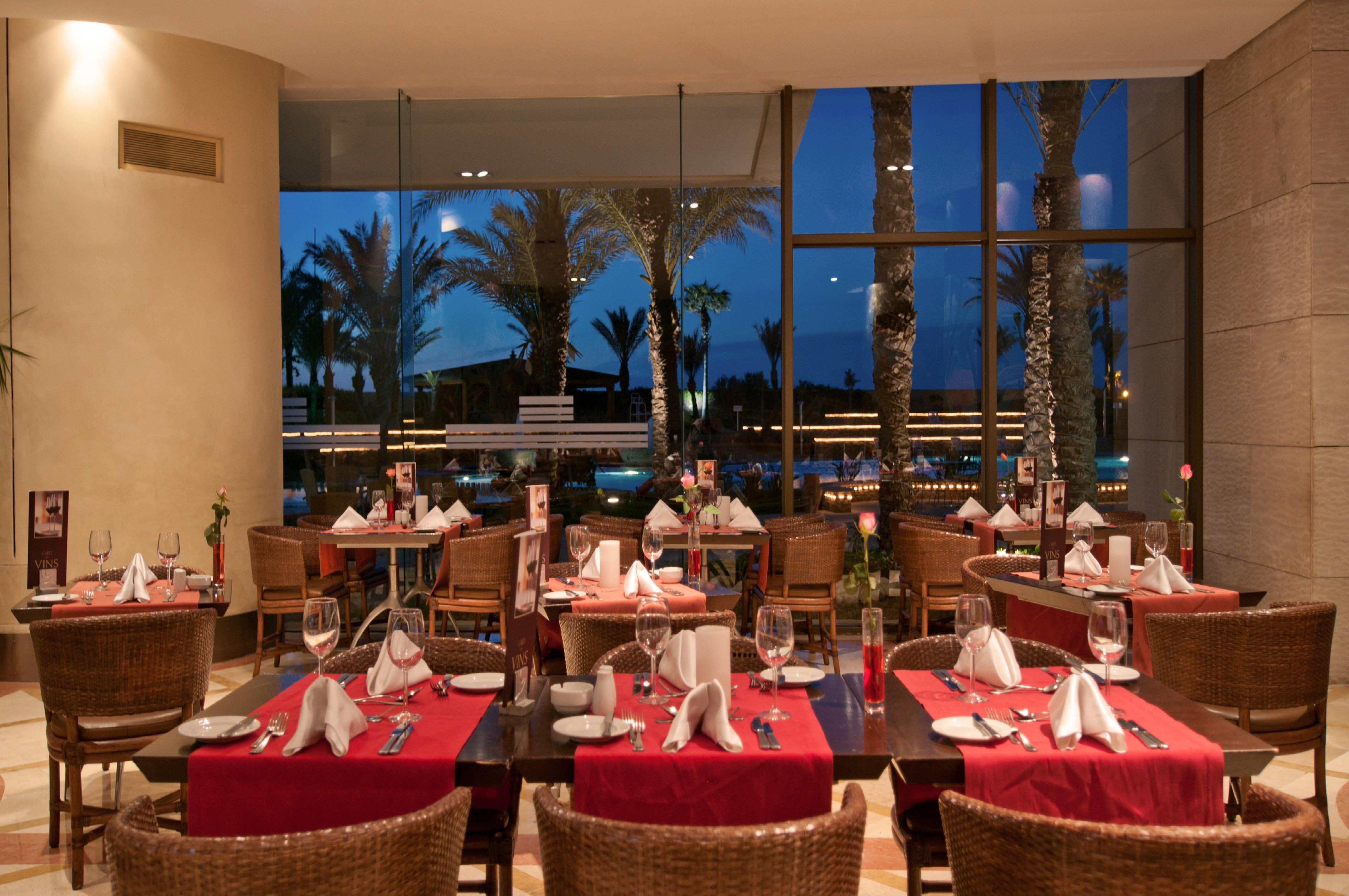 Moevenpick Hotel & Casino Malabata Tanger Екстериор снимка The restaurant