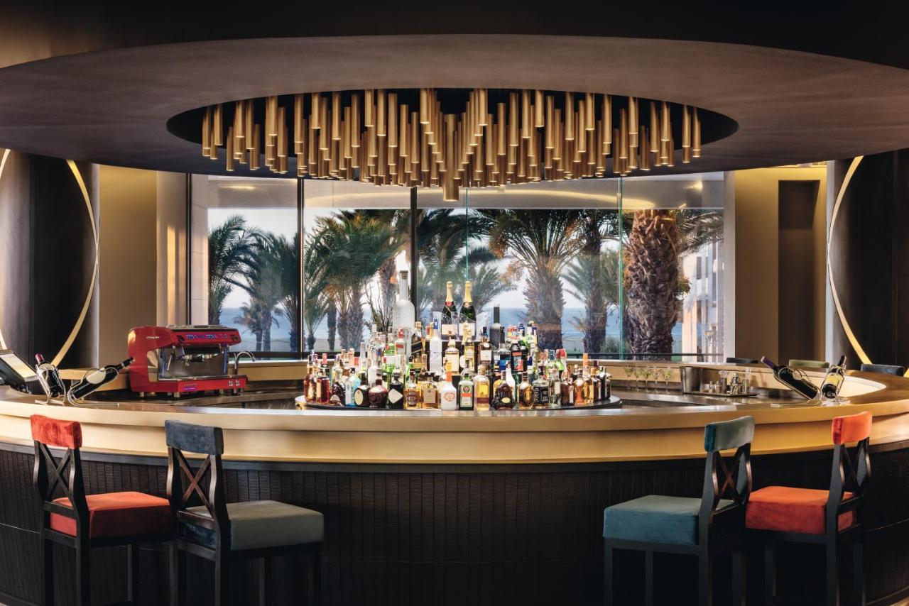 Moevenpick Hotel & Casino Malabata Tanger Екстериор снимка The bar at the 101 Lounge